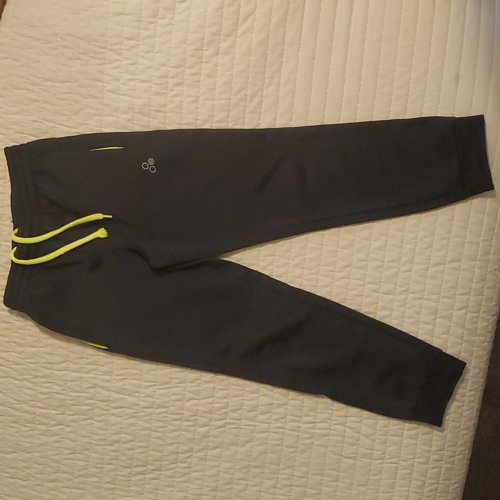 Tek Gear cuffed sweats, size youth M